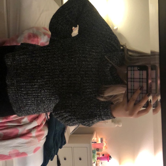 Cowl neck sweater - Picture 3 of 3